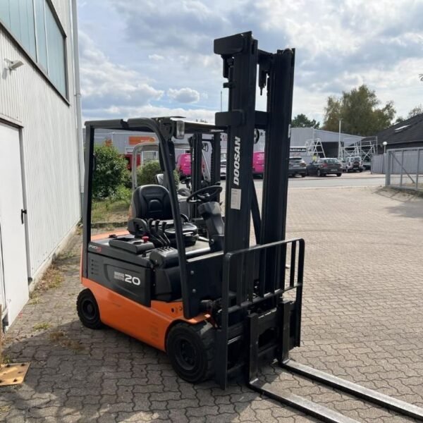 Doosan B20X-5 AC - Chariot Élévateur Électrique