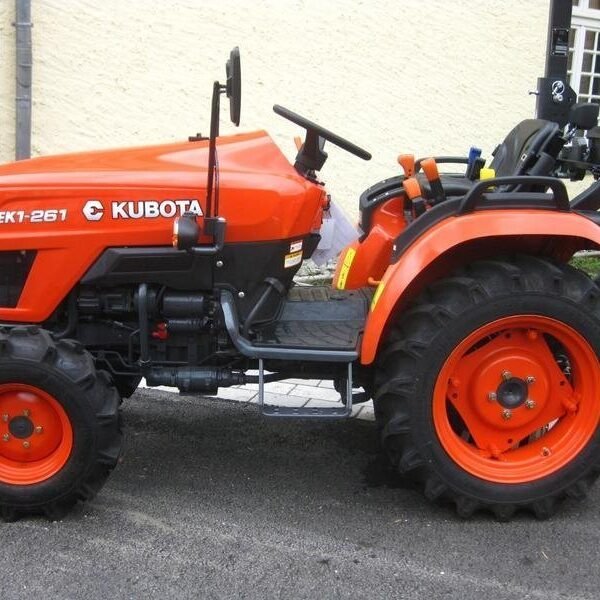Kubota EK1-261 - Tracteur Compact et Polyvalent